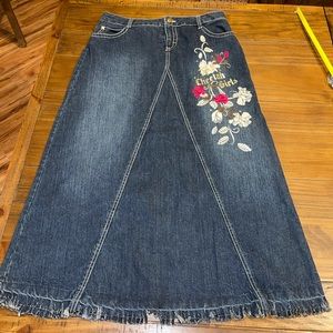 Modest long blue jean a-line‎ skirt Cheetah girl size 16 1/2 embroidered flowers